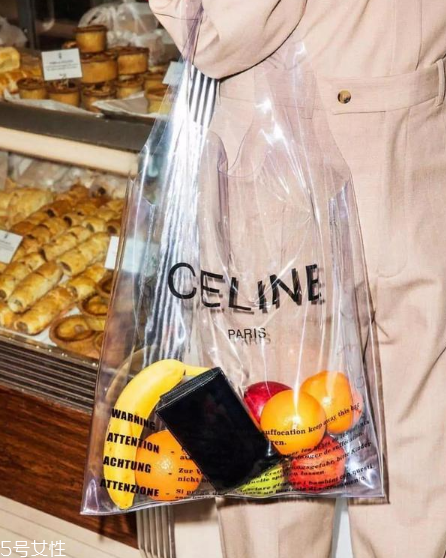 celine塑料袋多少錢？被代購炒翻天塑料包