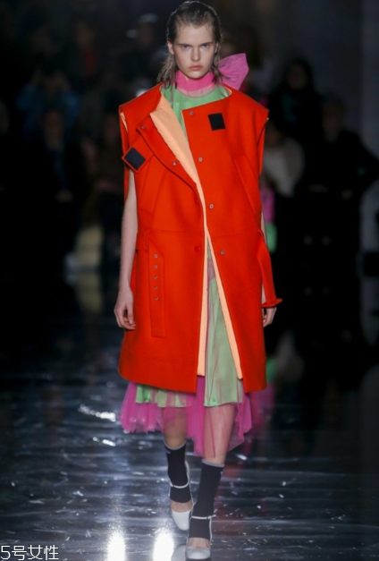 prada2018秋冬系列好看嗎_款式有哪些？