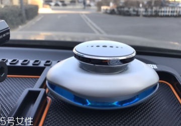 汽車香水怎么安裝？香水座需粘貼