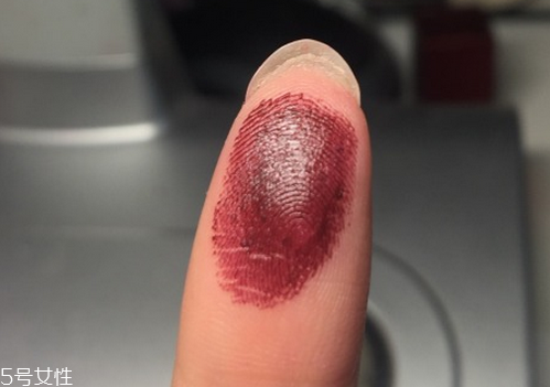 ck口紅專柜價格是多少 不沾杯的口紅涂法 ck口紅專柜價格是多少 不沾杯的口紅涂法