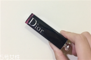 迪奧877和857哪個(gè)好看 迪奧漆光唇釉877和999對(duì)比試色 迪奧877和857哪個(gè)好看 迪奧漆光唇釉877和999對(duì)比試色