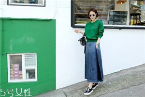 衛(wèi)衣搭配牛仔裙好看嗎？瞬間減齡變少女