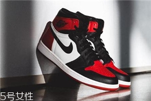 aj1黑紅腳趾真假對(duì)比 輕松鑒定aj1黑紅腳趾 aj1黑紅腳趾真假對(duì)比 輕松鑒定aj1黑紅腳趾