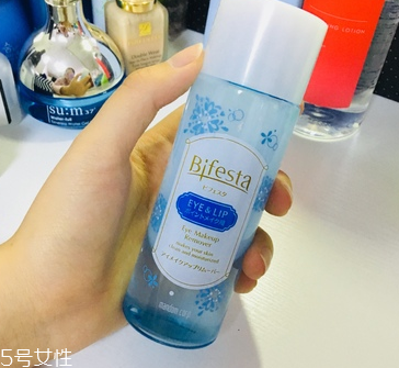 曼丹卸妝液泡沫不消怎么回事？正常現(xiàn)象