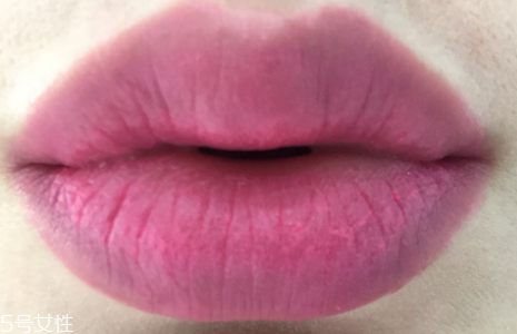 希思黎腮紅筆怎么用？這么做打造修長(zhǎng)小臉