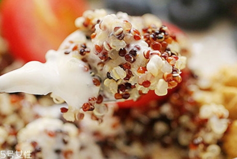 藜麥可以蒸米飯嗎？藜麥蒸米飯要泡嗎？