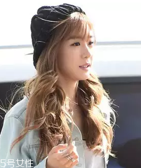 寬額頭適合什么劉海？2018額頭寬劉海圖片