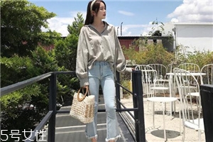 牛仔褲a和b有什么區(qū)別？牛仔褲版型大不同