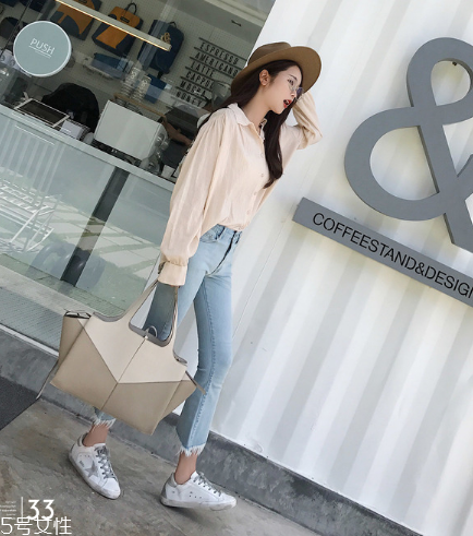 牛仔褲曬黃了怎么辦？牛仔褲應(yīng)避免暴曬