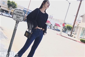 牛仔褲曬黃了怎么辦？牛仔褲應(yīng)避免暴曬