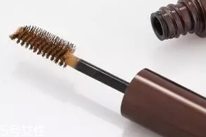 染眉膏和眉筆哪個好用？染眉膏適合濃眉