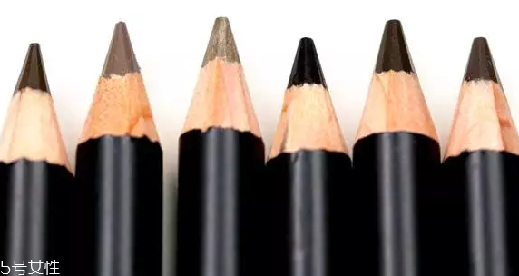 染眉膏和眉筆哪個好用？染眉膏適合濃眉