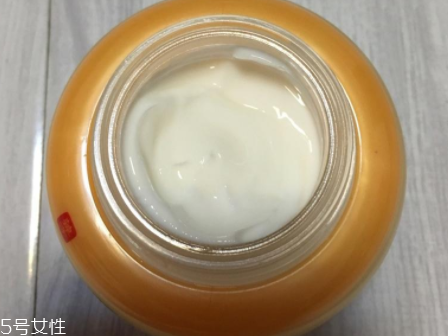 雪花秀修顏霜怎么用？輕柔按壓助吸收