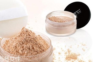定妝粉用多了會怎么樣？妝效厚重不透氣