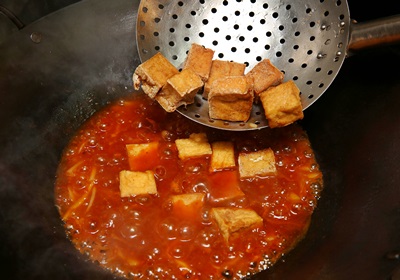 三杯雞的做法哪三杯 三杯雞的三杯是什么意思 三杯雞的做法哪三杯 三杯雞的三杯是什么意思