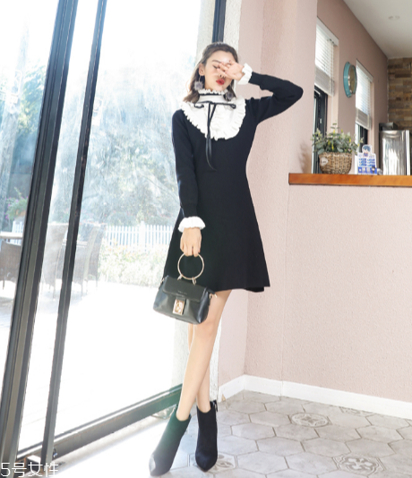 針織連衣裙什么款式好看？搭出時(shí)尚新感覺