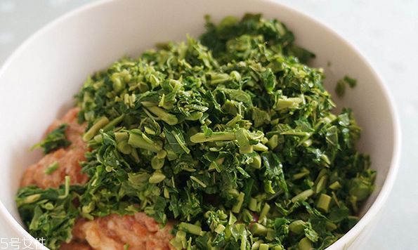 香椿水餃怎么做好吃？超詳細香椿豆腐餃子做法