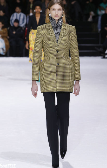 balenciaga巴黎世家2018秋冬系列好看嗎_有哪些款式？