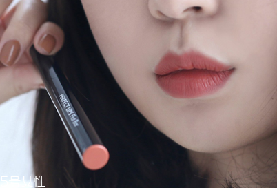 十款熱賣的奶茶色口紅推薦 飲水及飯前應(yīng)抹去口紅 十款熱賣的奶茶色口紅推薦 飲水及飯前應(yīng)抹去口紅