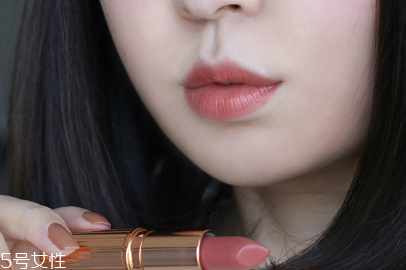十款熱賣的奶茶色口紅推薦 飲水及飯前應(yīng)抹去口紅 十款熱賣的奶茶色口紅推薦 飲水及飯前應(yīng)抹去口紅