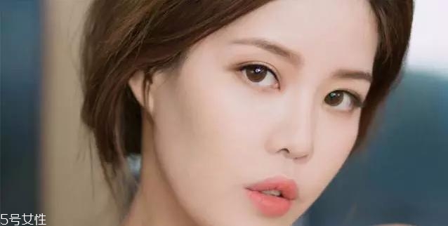 春天妝容怎么畫 春季日常眼妝教程 春天妝容怎么畫 春季日常眼妝教程