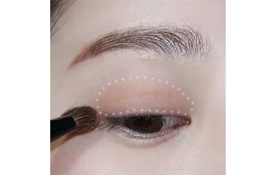 春天妝容怎么畫 春季日常眼妝教程 春天妝容怎么畫 春季日常眼妝教程