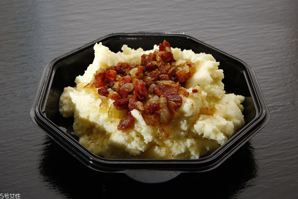 土豆泥怎么做好吃又簡單的做法 土豆泥怎么做好吃又簡單的做法