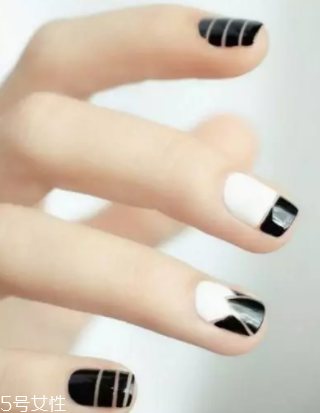 綠色指甲油顯手黑嗎？反光深綠色適合黃皮