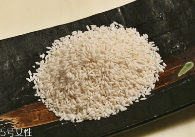 南方粽子和北方粽子的做法和材料 南方粽子和北方粽子的做法和材料