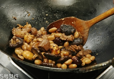 南方粽子和北方粽子的做法和材料 南方粽子和北方粽子的做法和材料