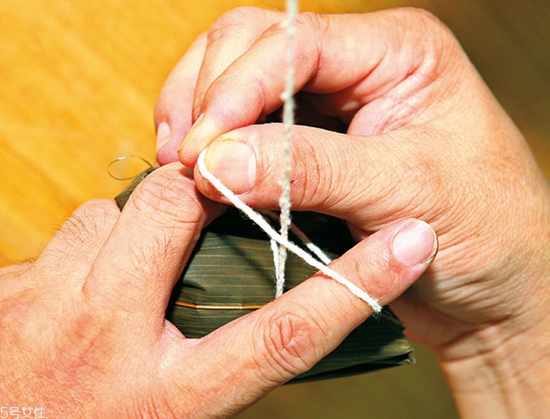 南方粽子和北方粽子的做法和材料 南方粽子和北方粽子的做法和材料