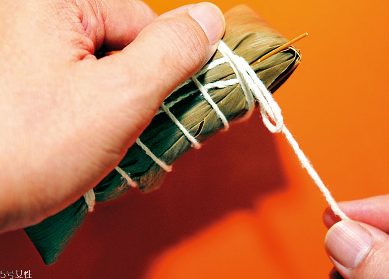 南方粽子和北方粽子的做法和材料 南方粽子和北方粽子的做法和材料