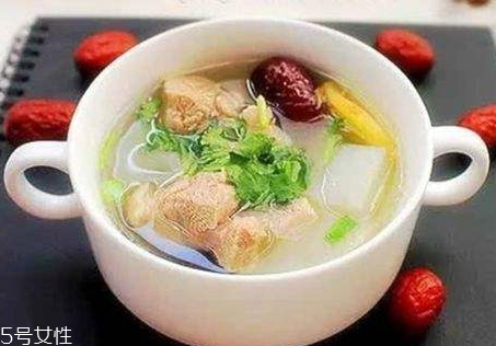 牛肉湯可以放枸杞嗎 味道更鮮美 牛肉湯可以放枸杞嗎 味道更鮮美