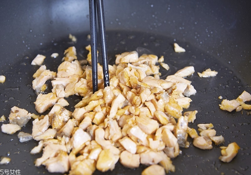 味素是味精嗎 味精可以用什么代替 味素是味精嗎 味精可以用什么代替