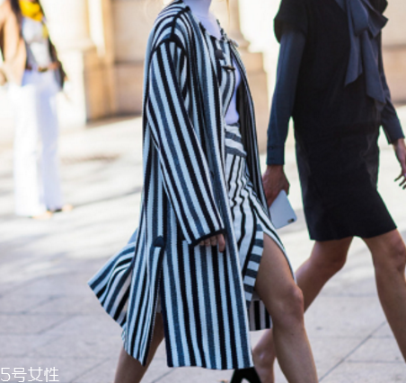 職業(yè)裝怎么穿好看？褪去稚氣邁向成熟