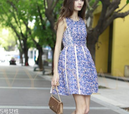 職業(yè)裝怎么穿好看？褪去稚氣邁向成熟