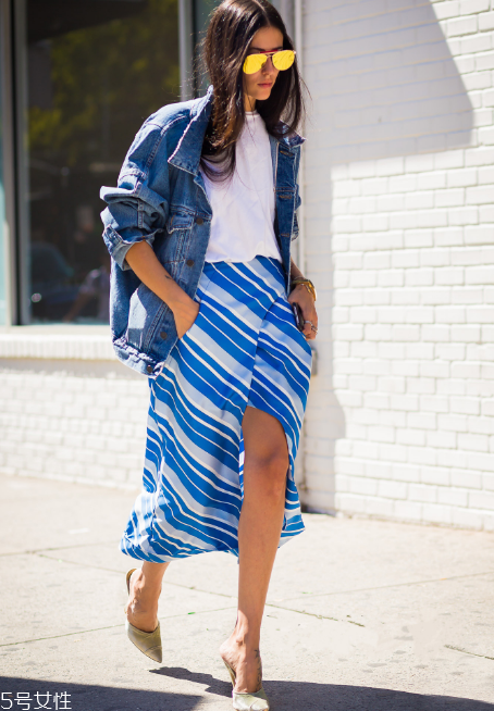 牛仔外套怎么搭配？這樣穿絕對夠靚夠有型