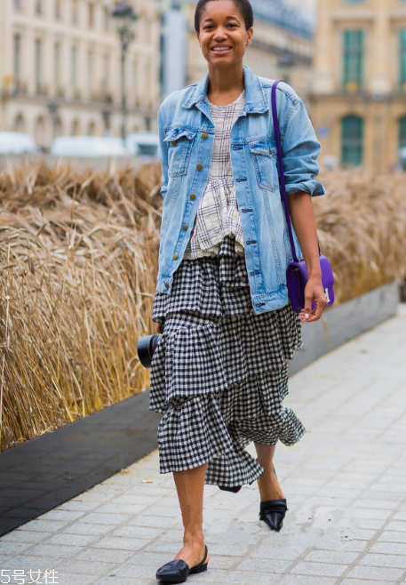 牛仔外套怎么搭配？這樣穿絕對夠靚夠有型