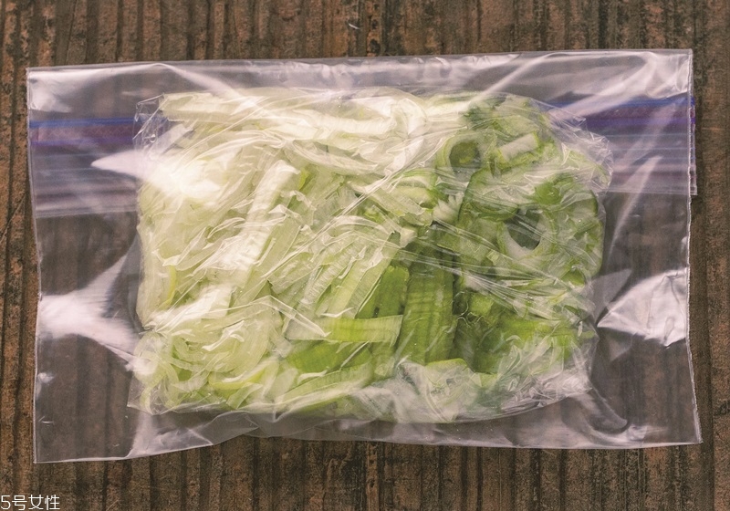 大蔥怎么保存時(shí)間最長(zhǎng) 新鮮大蔥的保存方法 大蔥怎么保存時(shí)間最長(zhǎng) 新鮮大蔥的保存方法