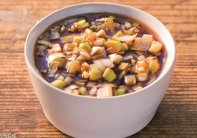 大蔥怎么保存時(shí)間最長(zhǎng) 新鮮大蔥的保存方法 大蔥怎么保存時(shí)間最長(zhǎng) 新鮮大蔥的保存方法