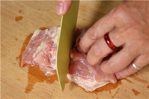 炸雞腿怎么做到外酥里嫩小竅門 炸雞腿怎么做到外酥里嫩小竅門