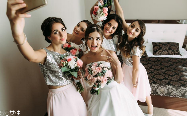 伴娘妝容的畫法教程圖解 持久不脫妝 伴娘妝容的畫法教程圖解 持久不脫妝