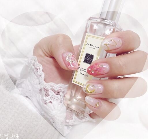 春天美甲涂什么顏色好看 美甲日系最火新款2018 春天美甲涂什么顏色好看 美甲日系最火新款2018