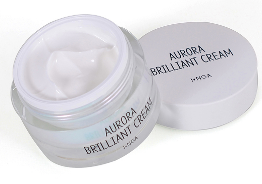 素顏霜太干怎么辦 素顏霜和防曬霜的使用方法 素顏霜太干怎么辦 素顏霜和防曬霜的使用方法