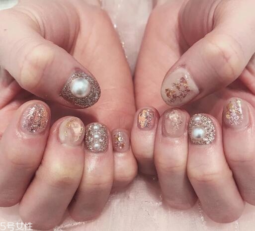 春天美甲涂什么顏色好看 美甲日系最火新款2018 春天美甲涂什么顏色好看 美甲日系最火新款2018