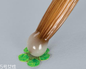 春天美甲涂什么顏色好看 美甲日系最火新款2018 春天美甲涂什么顏色好看 美甲日系最火新款2018