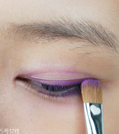 伴娘妝容的畫法教程圖解 持久不脫妝 伴娘妝容的畫法教程圖解 持久不脫妝