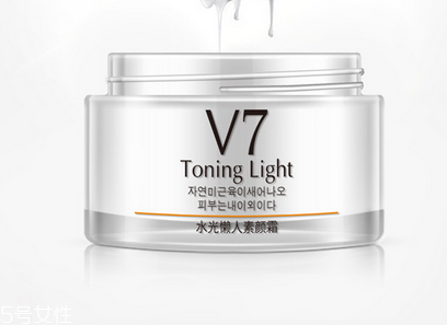 素顏霜和bb霜哪個效果好 這樣涂素顏霜對皮膚好 素顏霜和bb霜哪個效果好 這樣涂素顏霜對皮膚好