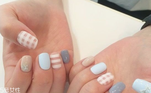 春天美甲涂什么顏色好看 美甲日系最火新款2018 春天美甲涂什么顏色好看 美甲日系最火新款2018