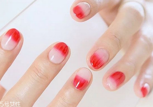 春天美甲涂什么顏色好看 美甲日系最火新款2018 春天美甲涂什么顏色好看 美甲日系最火新款2018
